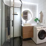 Modern Apartment, Parking Included,