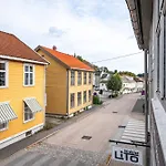 Modern Apartment, Parking Included, *