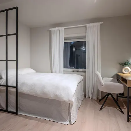Apartment Modern Apartment, Parking Included,
